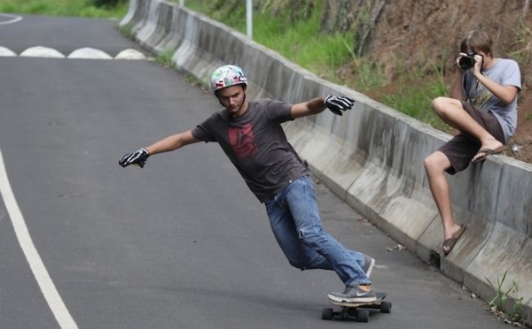 Skate – démo de ‘longboard’ : la naissance du premier club de skate à Tahiti !