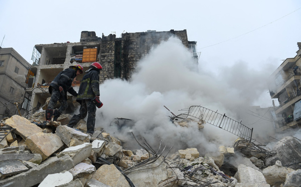 Un séisme de magnitude 7,8 secoue la Turquie et la Syrie, des centaines de morts