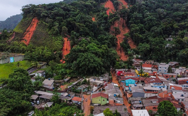 Tempête meurtrière au Brésil: la détresse de ceux qui ont tout perdu