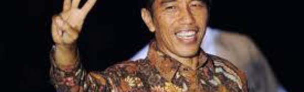 Le président indonésien intronisé, accueilli comme une rock star