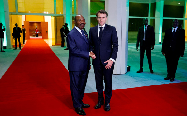 "L'âge de la Françafrique est révolu", assure Macron au premier jour de sa tournée en Afrique centrale