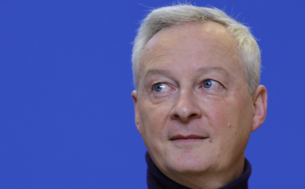 Publicité: les influenceurs devront respecter les mêmes règles que les médias traditionnels (Le Maire)