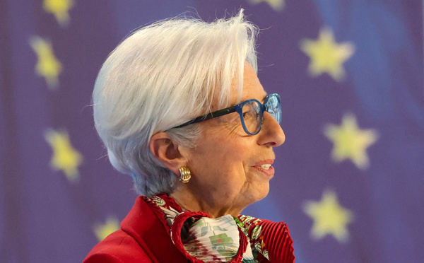 Lagarde appelle à un débat sur le "partage" du "fardeau" de l'inflation au sein des entreprises