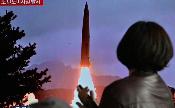 Corée du Nord: Kim a dirigé une simulation de "contre-attaque nucléaire", selon l'agence KCNA