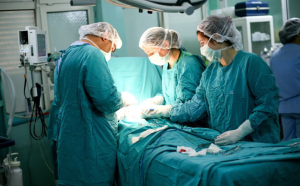 Le chirurgien qui a sauvé six Polynésiens en conférence ce soir à l'ISEPP