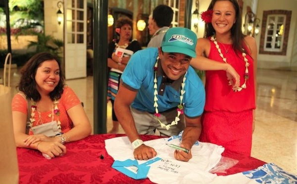 L’élite du Va’a et les officiels invités à la présidence : interview avec M. le Président Edouard Fritch