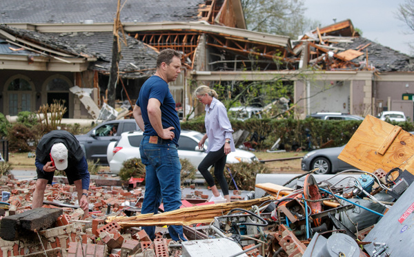 Des fortes tempêtes frappent le centre des Etats-Unis, trois morts dans l'Arkansas