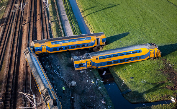Pays-Bas: au moins un mort et des dizaines de blessés dans le déraillement d'un train