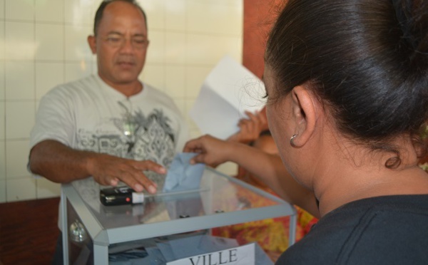 Le coût des élections outre-mer épinglé