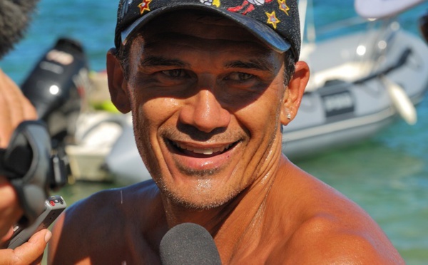 Windsurf: Robert Teriitehau toujours accro à l'adrénaline