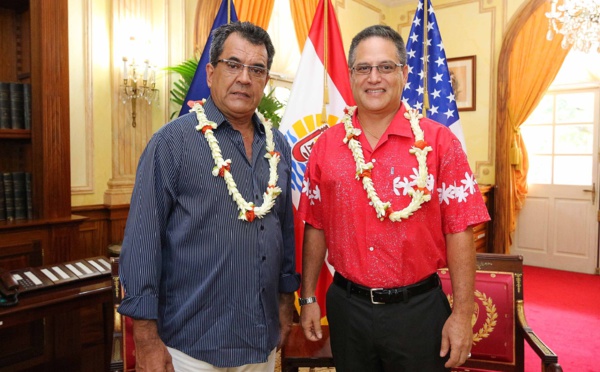 Le sénateur hawaiien Kalani English reçu par le président Fritch