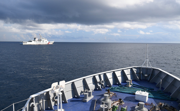 "David contre Goliath": une collision entre des vaisseaux philippin et chinois évitée de justesse