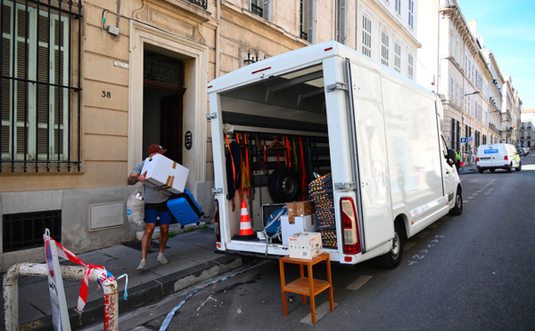Immeubles effondrés à Marseille: sentiments mêlés pour les premiers évacués de retour
