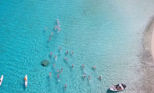 Waterman – Bora Liquid Festival : Tamarua Cowan 1er devant le Californien Roch Frey.