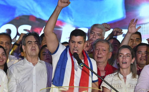 Paraguay: le conservateur Santiago Peña élu, le Colorado garde son emprise