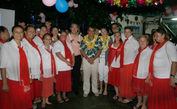 Concert de Noël au centre d'hébergement d'urgence de Tipaerui
