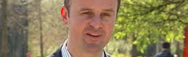 Australie: un responsable politique gay prend la tête d'un gouvernement local