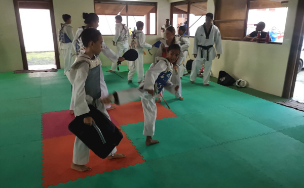 Les jeunes taekwondoïstes de Raiatea partent défier les Américains