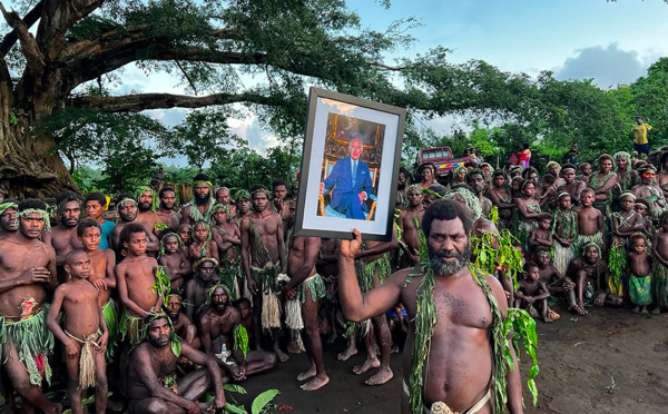 Une petite île du Pacifique célèbre le couronnement de Charles III, fils d'un dieu