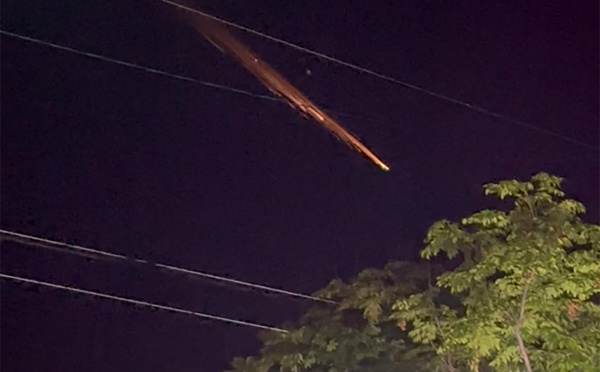 Boules de feu dans le ciel japonais: peut-être des débris d'une fusée chinoise