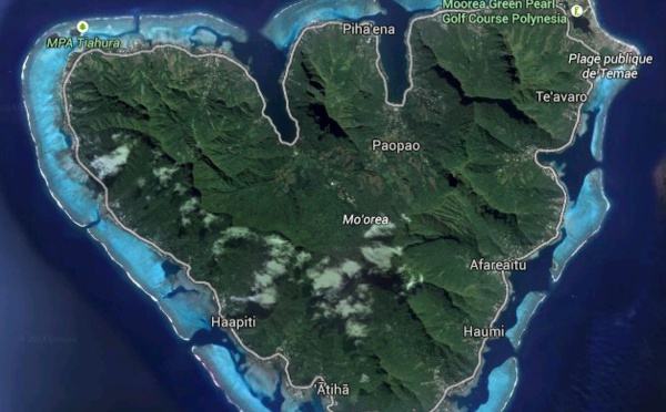 Un scooter percute une voiture à Moorea