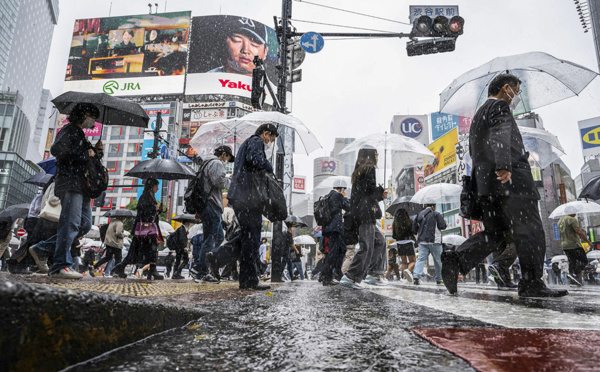 Pluies torrentielles au Japon, des centaines de milliers d'habitants invités à évacuer