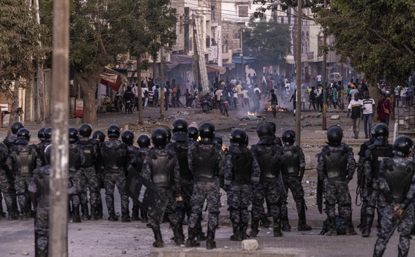 Après les troubles, les Sénégalais reprennent leurs activités, choqués et inquiets