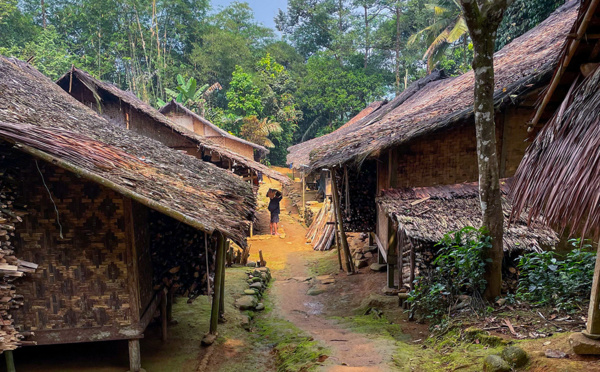 Une communauté indigène indonésienne demande à couper sa connexion internet