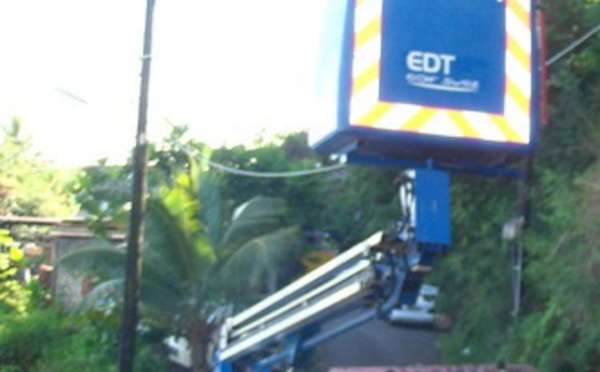 Papara : un accident a provoqué un bouchon et une coupure de courant