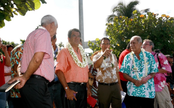 Le Président en visite dans la commune de Paea