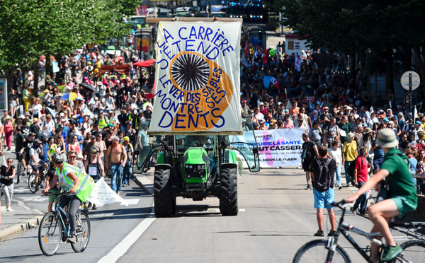 La gauche condamne la dissolution des Soulèvements de la Terre