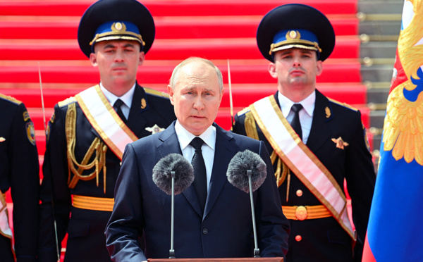 Poutine remercie son armée ayant empêché une "guerre civile" et musèle Wagner