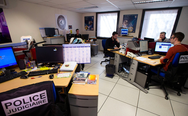 Justice: l'Assemblée approuve le principe des portables "mouchards"