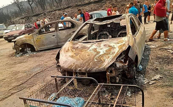 Algérie: beaucoup de dégâts et au moins 34 morts dans de violents incendies