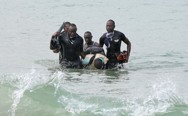 Sénégal: au moins 15 morts dans le chavirement d'une pirogue à Dakar