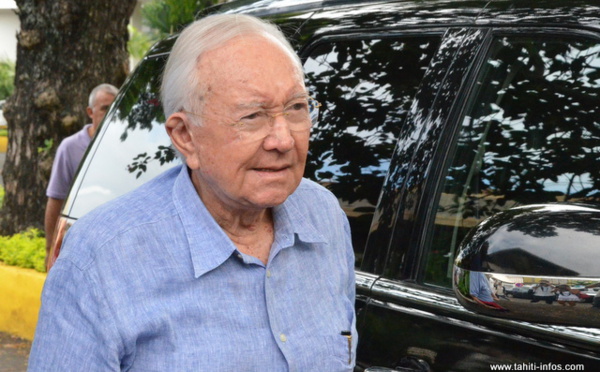 Gaston Flosse retrouve un bureau à l’Assemblée
