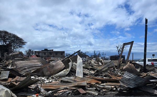 Après les incendies meurtriers à Hawaï, Maui porte plainte contre le principal fournisseur d'électricité