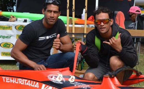 Relais V1 en NZ - Takapuna Beach cup : Steeve Teihotaata et Georges Cronsteadt devant 50 teams néozélandais.