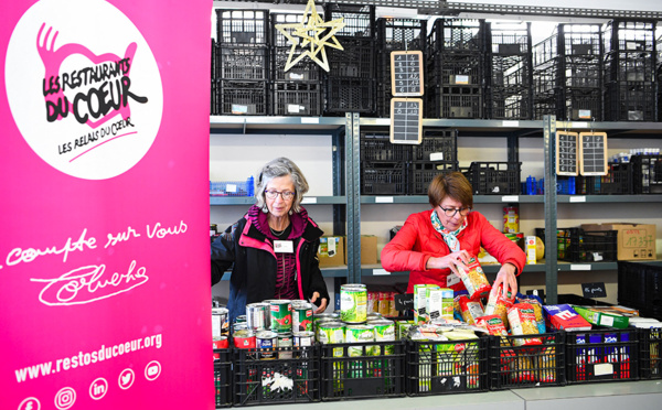 L'Etat promet d'aider les Restos du Coeur, contraints de réduire leur nombre de bénéficiaires