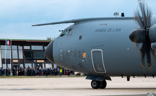 Des Afghanes menacées par les talibans évacuées vers la France