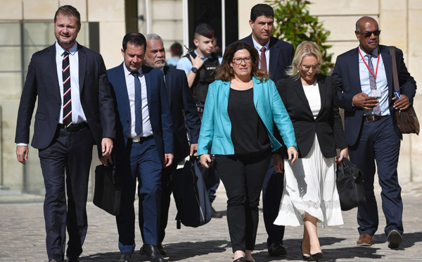 Nouvelle-Calédonie: Borne "forme le voeu d'un accord politique"