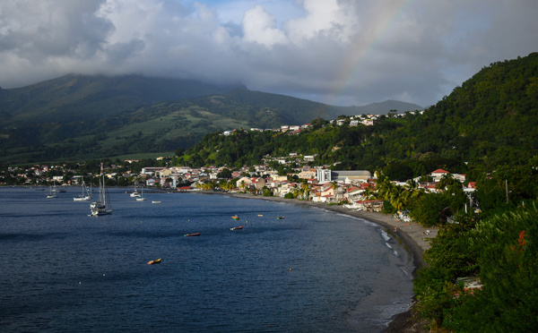 La Réunion: une adolescente retrouvée morte, deux mineurs en garde à vue