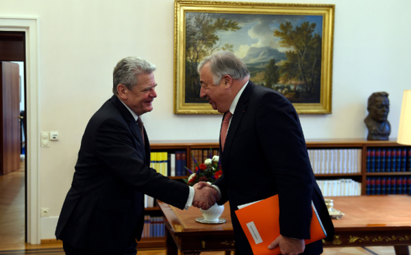 La décentralisation ultramarine, un modèle pour l'Ukraine selon Larcher