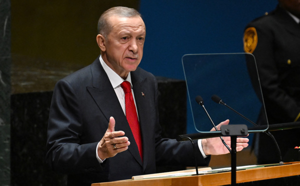 Nagorny Karabakh: des milliers de réfugiés entrés en Arménie, rencontre entre Erdogan et Aliev