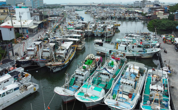 Taïwan annule des vols et ferme des écoles en prévision d'un typhon