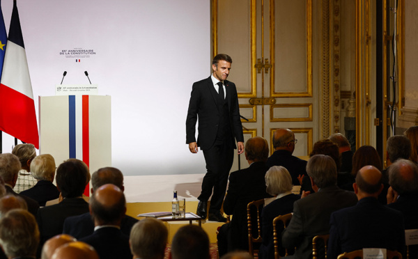 Macron veut élargir le référendum, sans bouleverser l'esprit de la Constitution