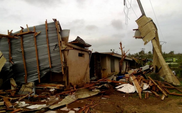 Cyclone tropical Pam : mise en place d’un pont aérien vers Port-Vila