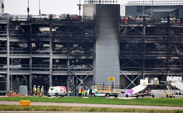 Reprise des vols à l'aéroport londonien de Luton après un important incendie