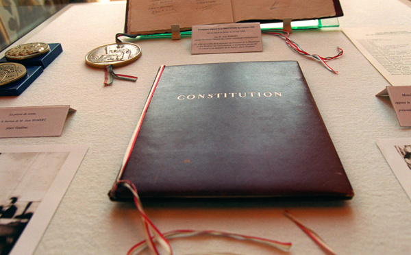 Outremer: Macron lance une mission pour proposer d'éventuelles évolutions constitutionnelles