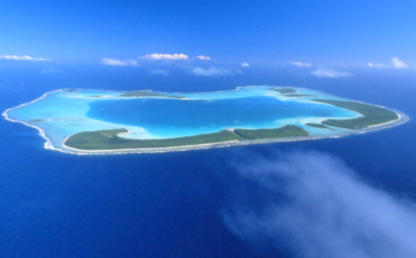 Nukutepipi : des extractions de matériaux coralliens pour étendre la piste d'aviation